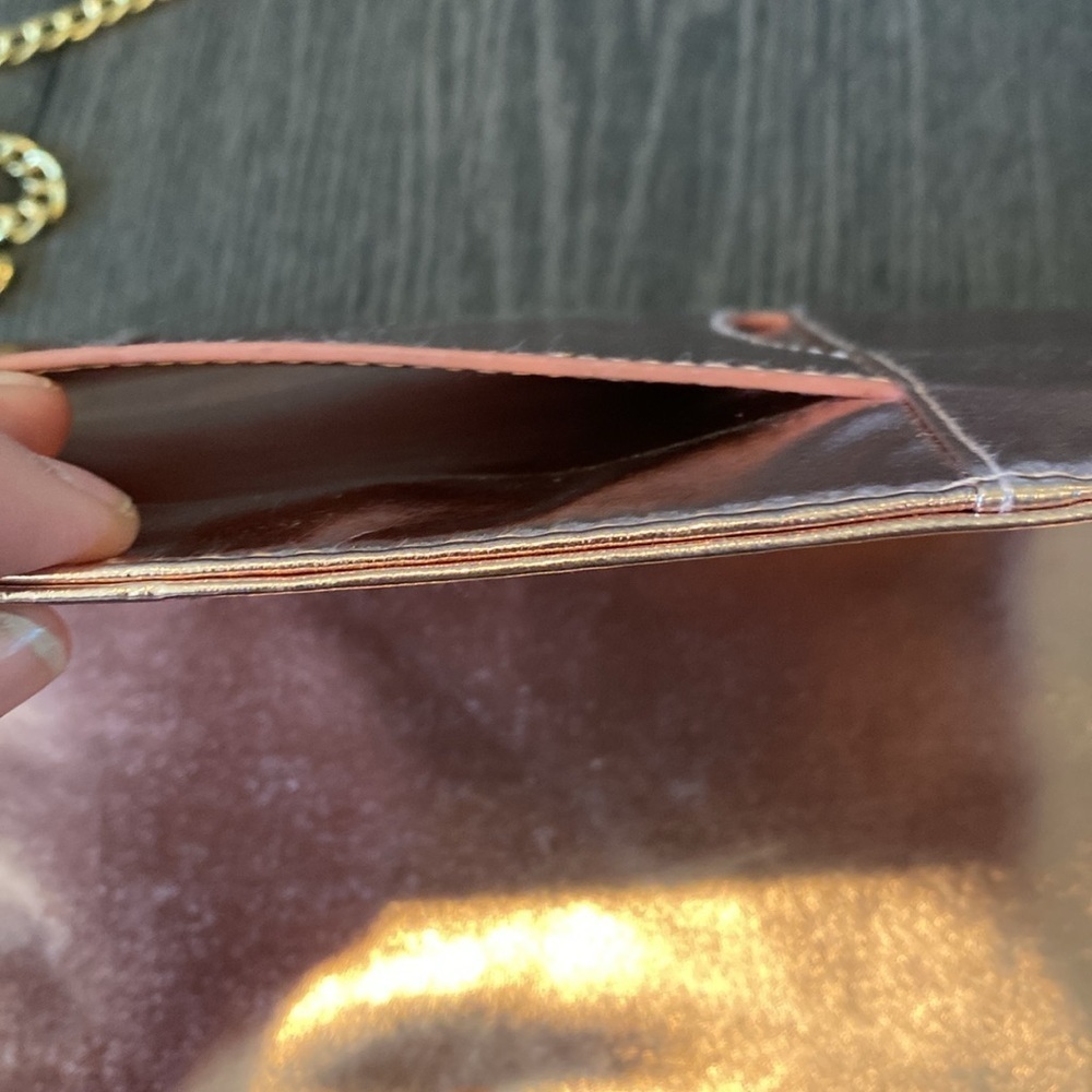Leith metallic pink cross-body purse. NWT. Gold chain. - Picture 7 of 12